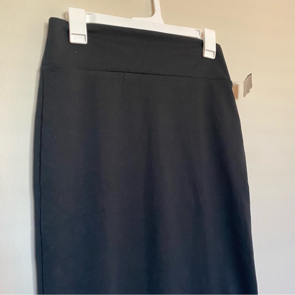 Black Pencil Skirt - Picture 3 of 6